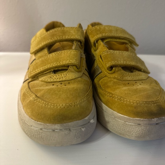 Girls Gold Gola Shoes - Picture 3 of 10